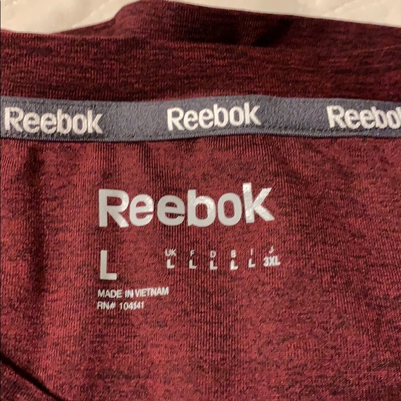 Men’s Reebok shirt - Picture 3 of 4